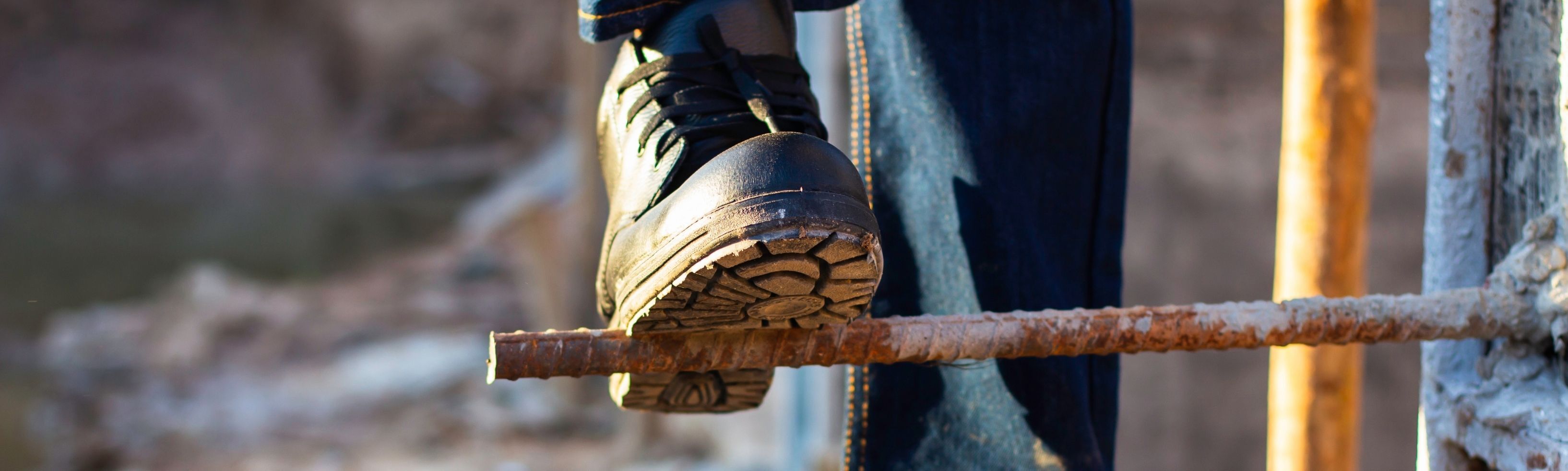 5 Maddede İş Ayakkabısı Kokusu Nasıl Giderilir?