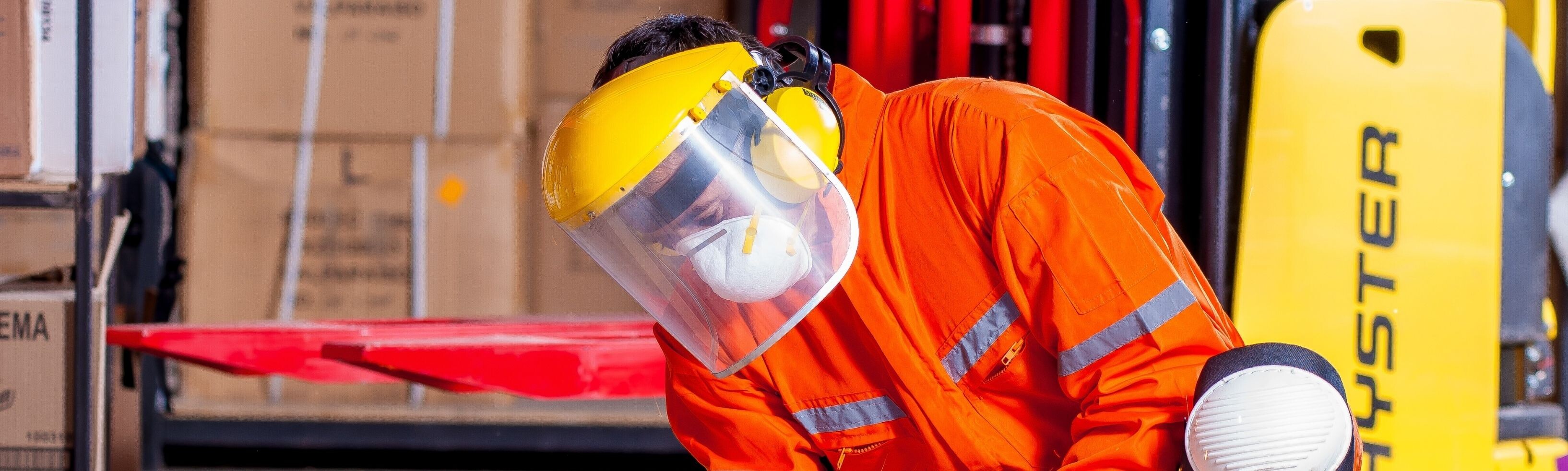 İş Güvenliği Ekipmanları Önemi ve Seçim Rehberi