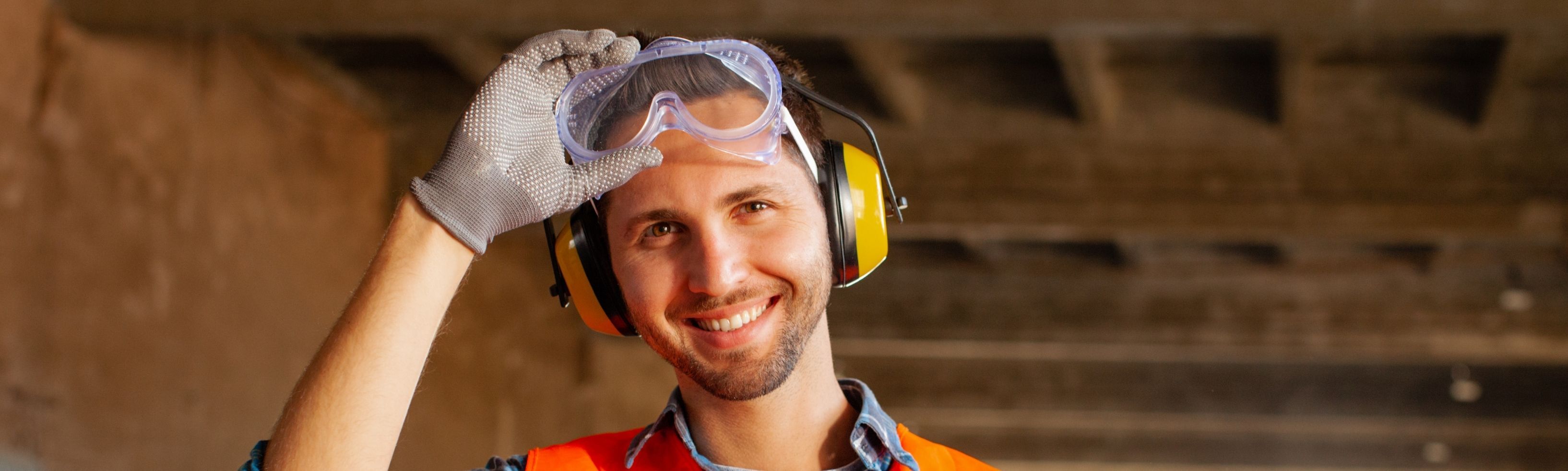 İş Güvenliği Koruyucu Gözlüklerin Önemi ve Kullanımı